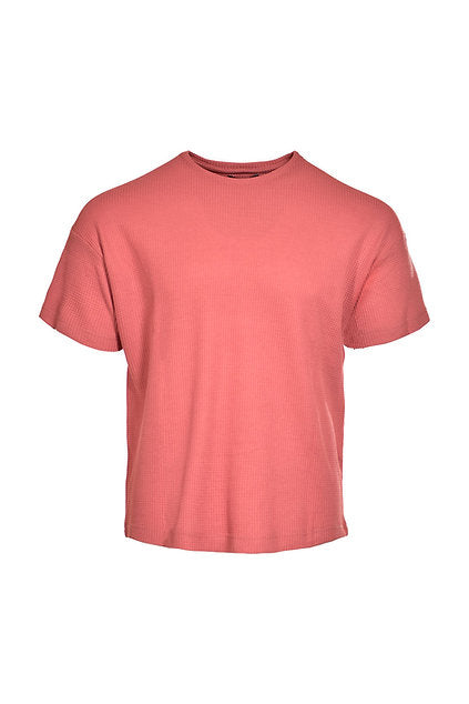 Pink T-shirt fighter