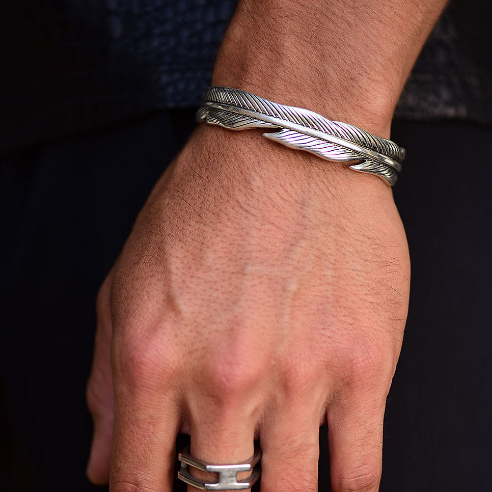 Feather bangle silver