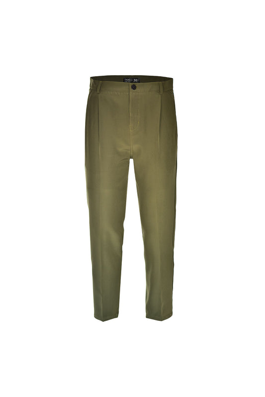 Baggy pants with army presses