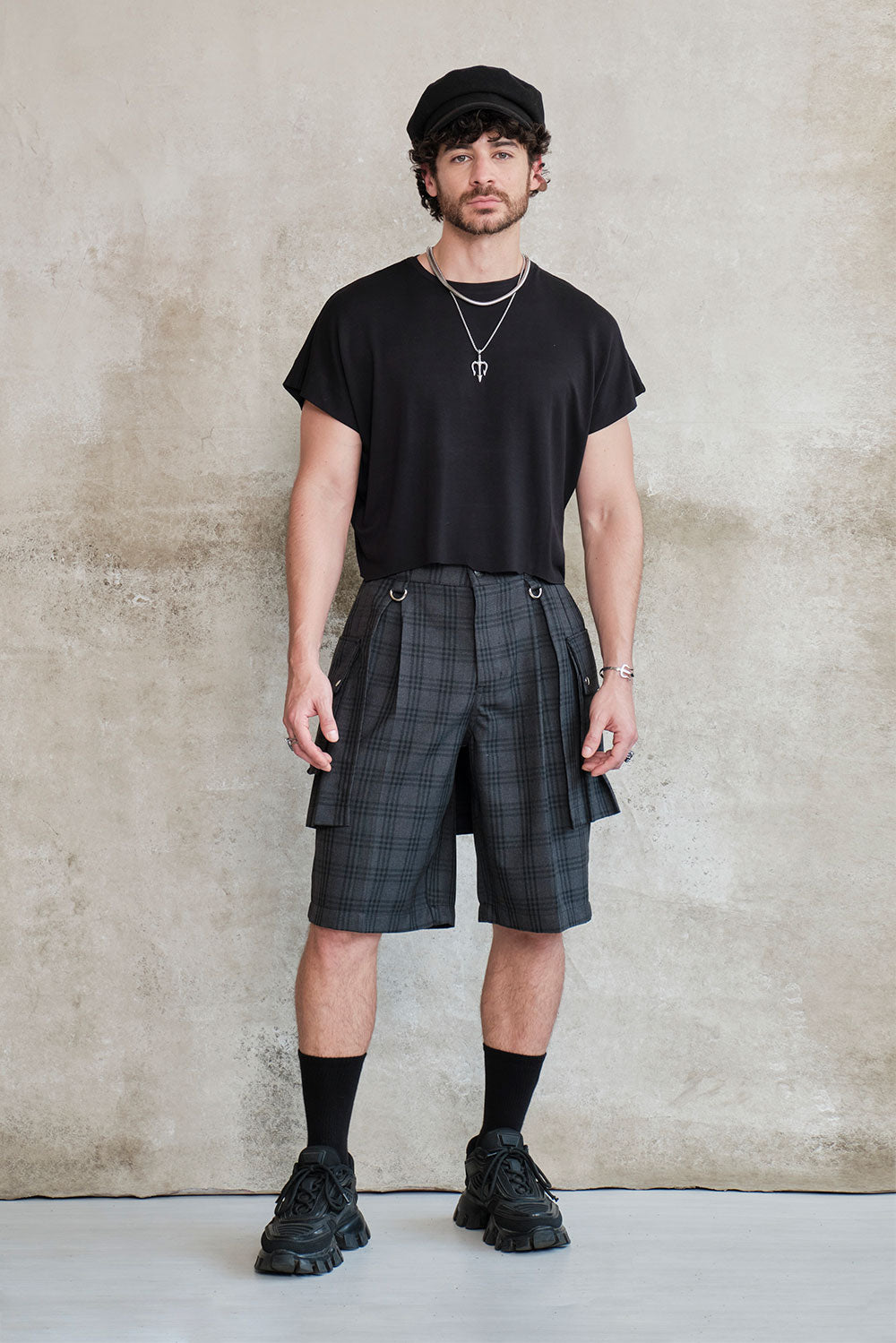 Black semi-oversize t-shirt